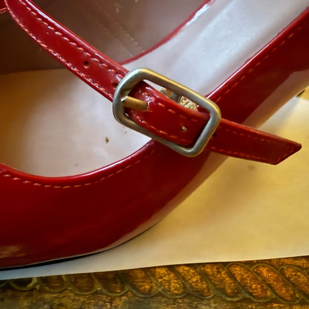 Boden Red Patent Mary Jane Pointed-Toe Heels - Picture 3 of 9